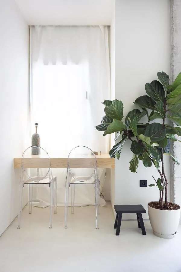 아파트 Home2Book Design Studio In Santa Cruz Center